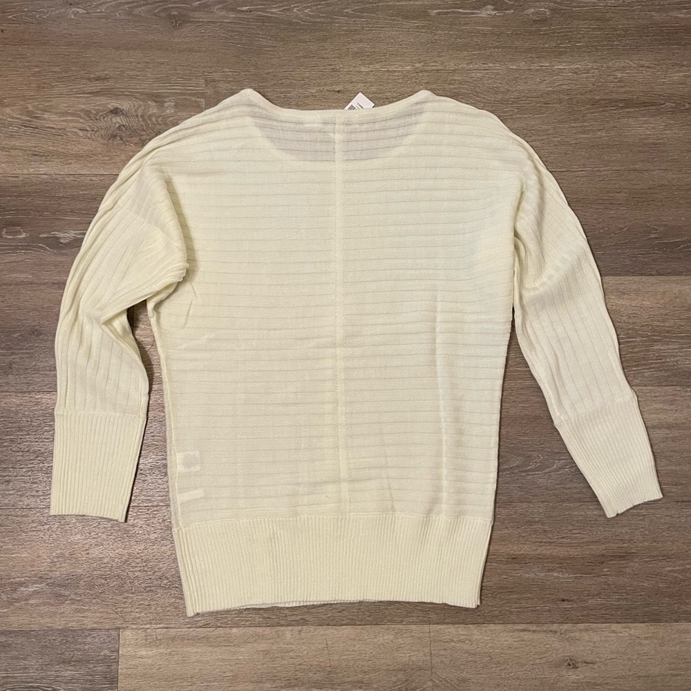 Sweater - Picture 6 of 6